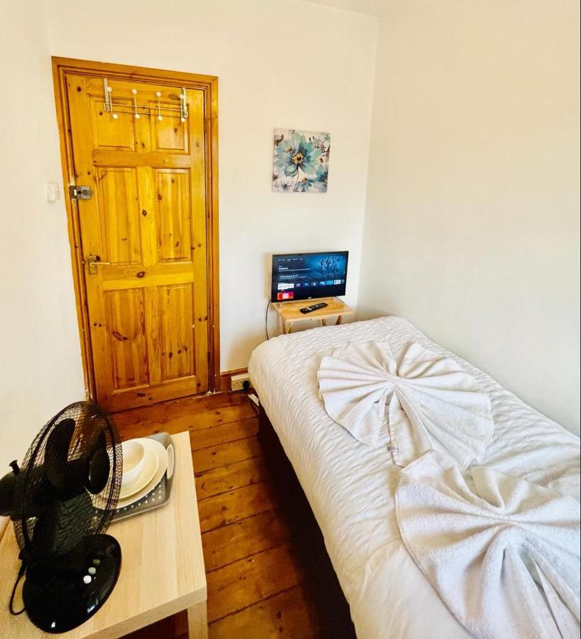 Room With Single Bed Londres Exterior foto