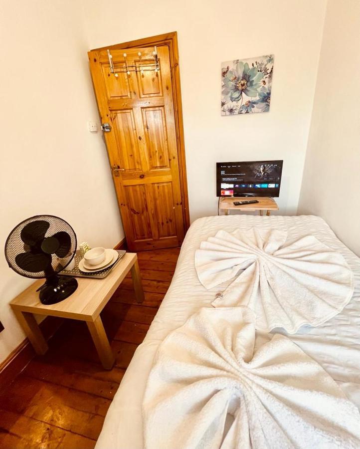 Room With Single Bed Londres Exterior foto